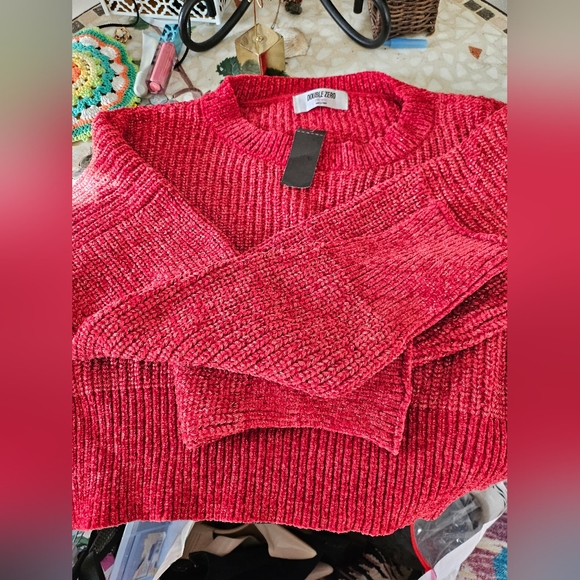 ♡Crop sweater/ Red/ 🌺size Small.❤️NWT - Picture 2 of 3